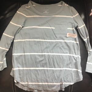 Old Navy long sleeve t-shirt